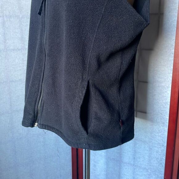 Woolrich Women’s Black Full Zip Fleece Vest W/Pockets & Logo (Size: XL) - Picture 12 of 13